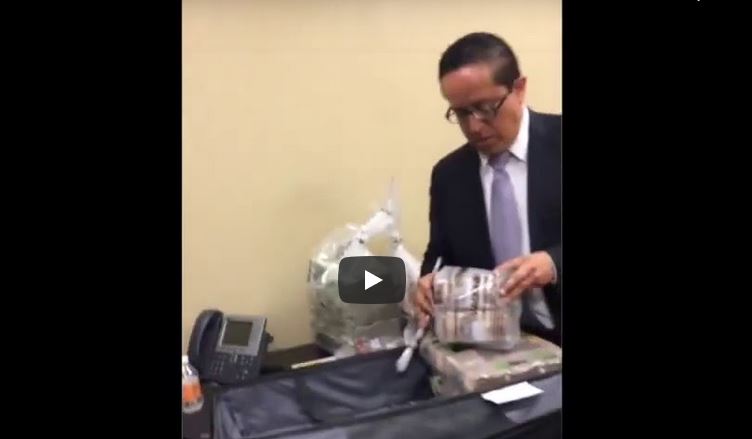 Con fajos de billetes se pagaban sobornos a exfuncionarios del Senado mexicano