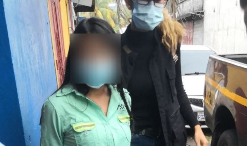 Por medio de WhatsApp, mujer habría coordinado a asaltantes que robaron Q350 mil de la empresa en la que trabajaba