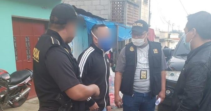 Capturan a hombre sindicado de distribuir pornografía infantil a escala mundial por WhatsApp