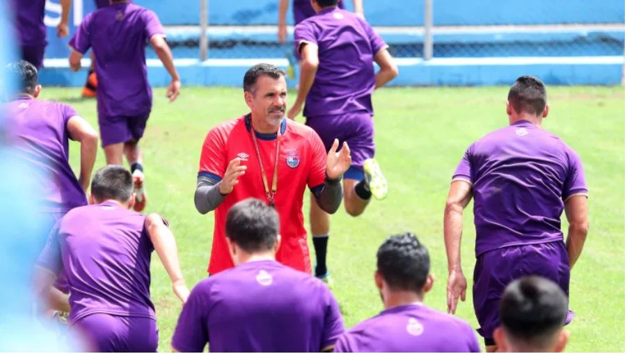 Ezequiel Barril deja el cuerpo técnico de Municipal que se prepara para el Torneo Apertura