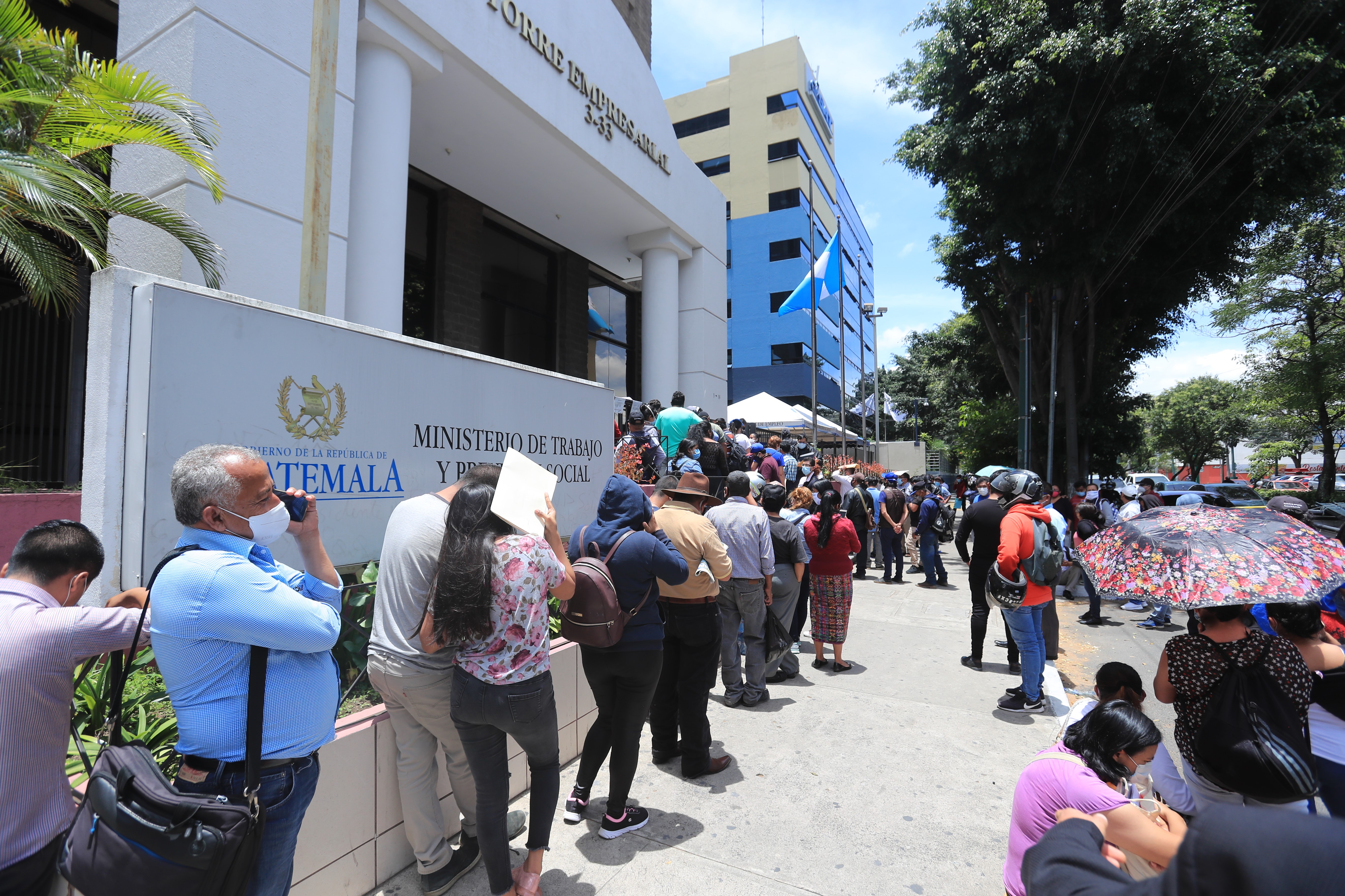 Coronavirus: Por qué el Ministerio de Trabajo es abarrotado y qué exigen las personas