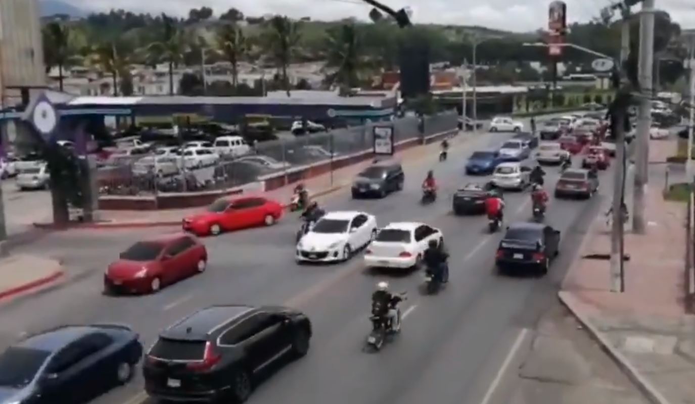 Tránsito se incrementa en otro fin de semana sin restricciones de movilización