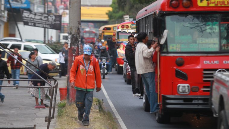 Transporte público: subsidio iría directamente a los usuarios, dice ministro de Finanzas