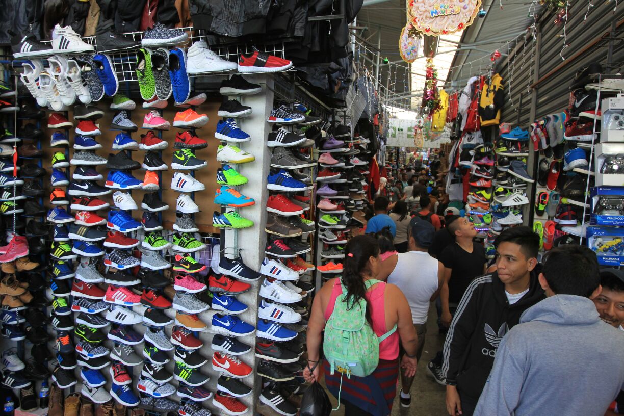 Administrador de la Plaza El Amate que estafó por Q379 mil a vendedores recibe condena