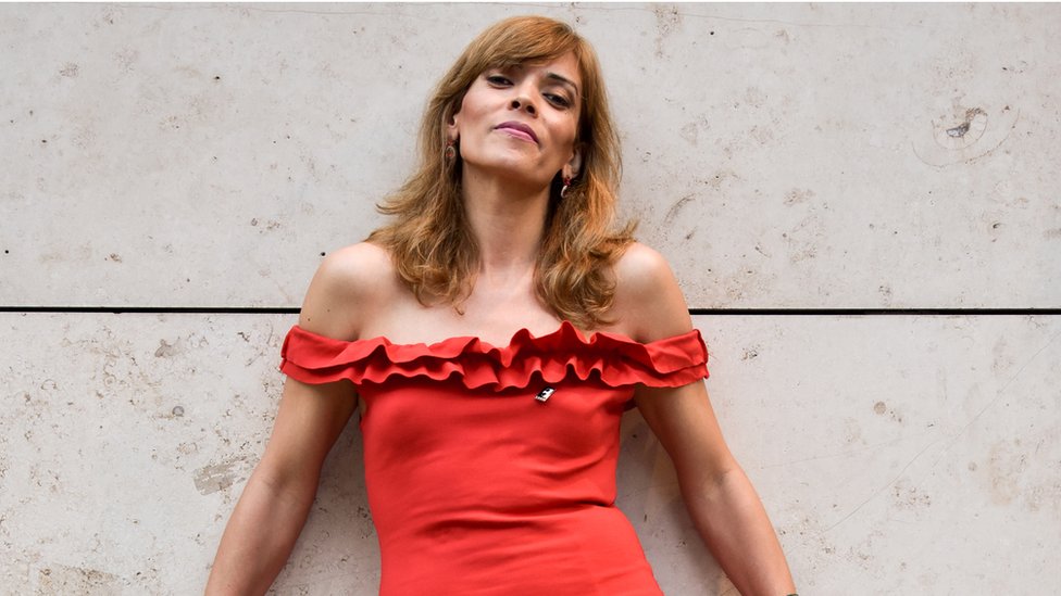 “Es curioso que se peleen por quién recibe primero mi libro, cuando eternamente a las travestis nos han dicho que somos brutas, que no tenemos cultura”
