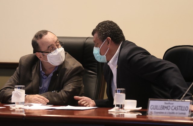 Chats evidencian una ruptura entre Giammattei y Castillo por el manejo del gabinete