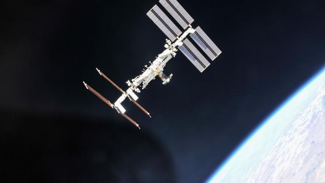 ¿Cómo afecta la basura espacial a la Estación Espacial Internacional?