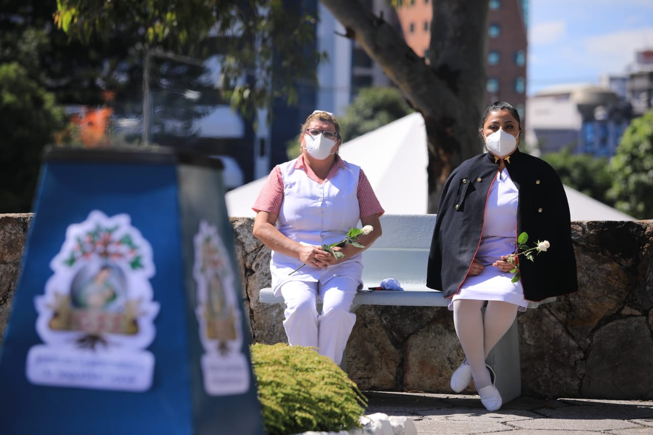 Rinden homenaje a trabajadores del IGSS que entregaron su vida en la emergencia del coronavirus