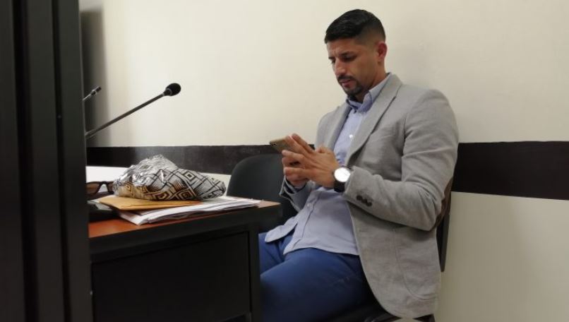 El futbolista Israel Silva queda ligado a proceso señalado de haber agredido a su exesposa