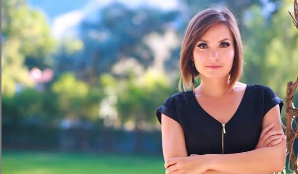 Pastora cristiana deja su vida religiosa para ser stripper y dar consejos de autoestima