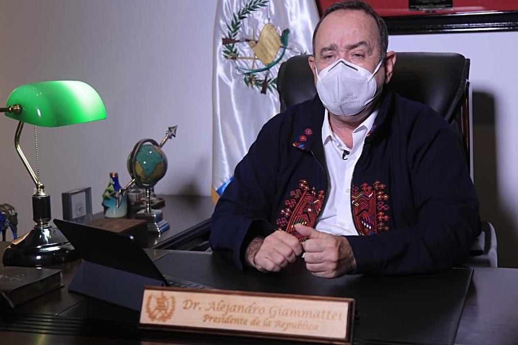 Alejandro Giammattei anuncia que disposiciones presidenciales se mantendrán durante esta semana