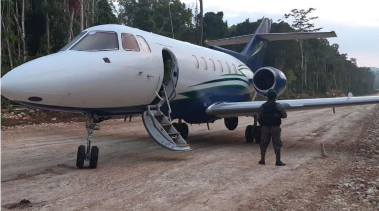 A plena luz del día: así se robaron en México el jet Hawker 800 que se estrelló en Alta Verapaz
