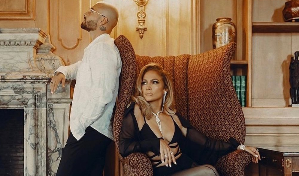 JLo y Maluma viven un romance en “Pa ti” y “Lonely”, sus nuevas canciones