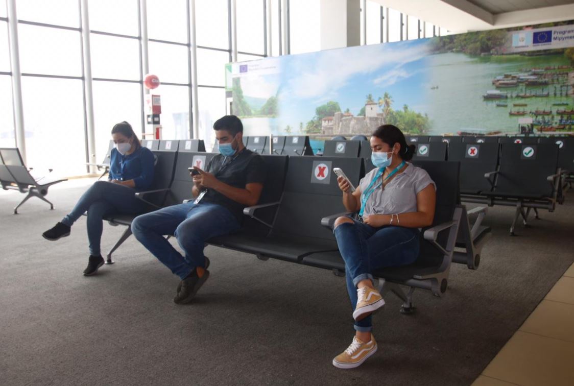 Fotos: Así están los protocolos de seguridad en el Aeropuerto Internacional La Aurora un día antes de su reapertura
