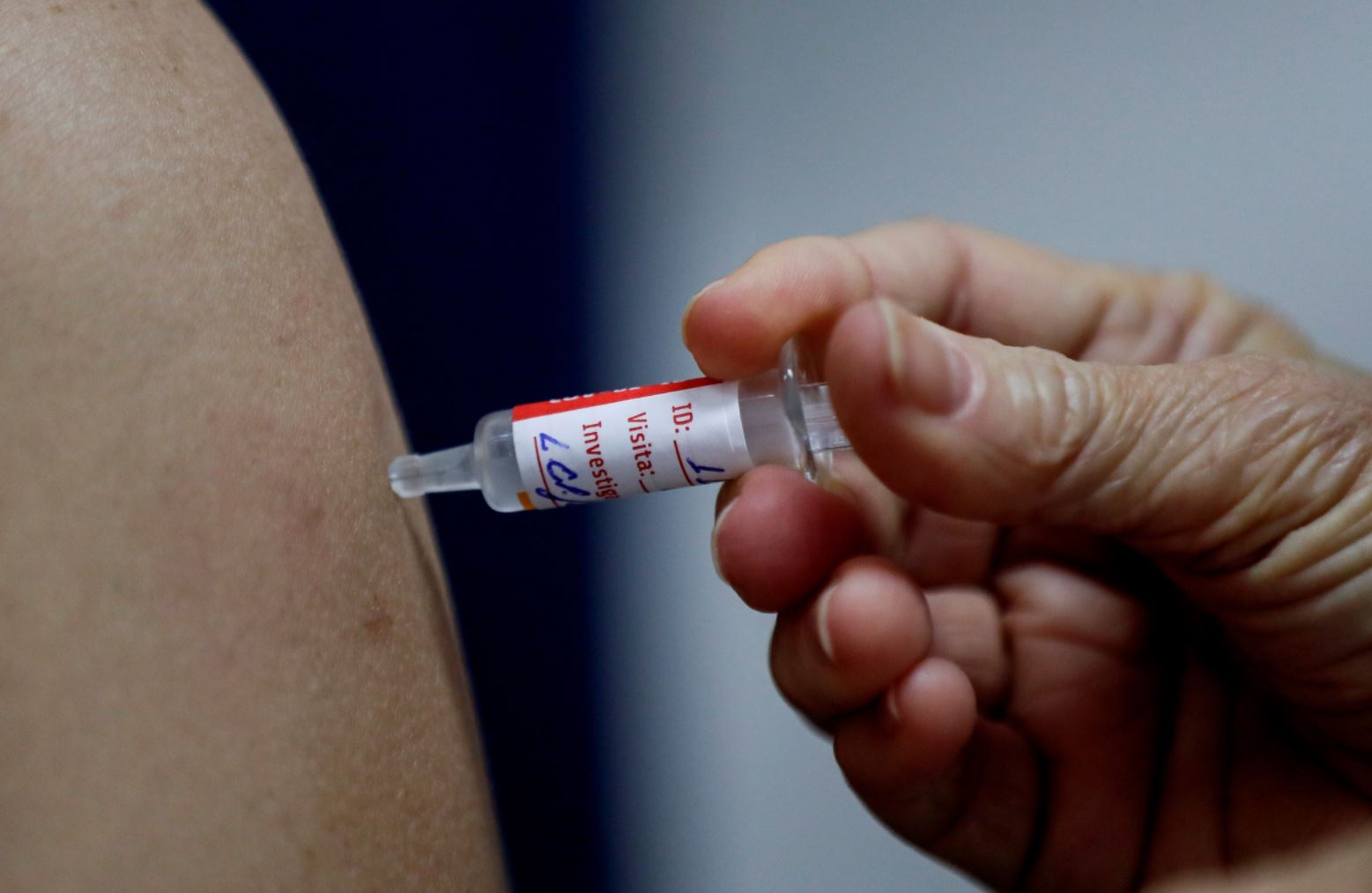 Niños y jóvenes probarán eficacia de la vacuna china contra el coronavirus, Sinovac, a final de septiembre