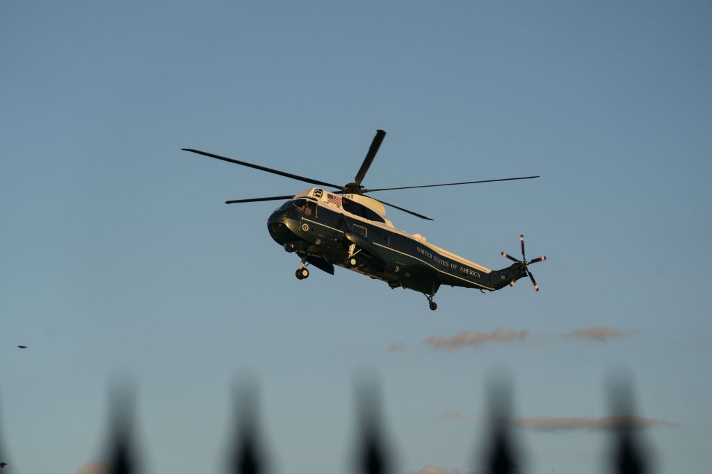 Cómo es el Marine One, la aeronave que transportó al presidente Donald Trump al hospital