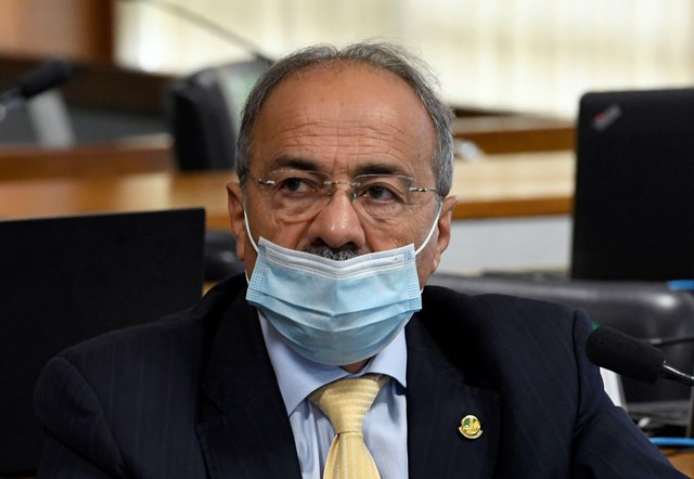 Escándalo en Brasil: Diputado intentó esconder dinero en su ropa interior durante allanamiento por caso de corrupción