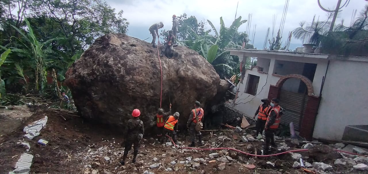 San Marcos La Laguna continúa en alerta por el desprendimiento de rocas