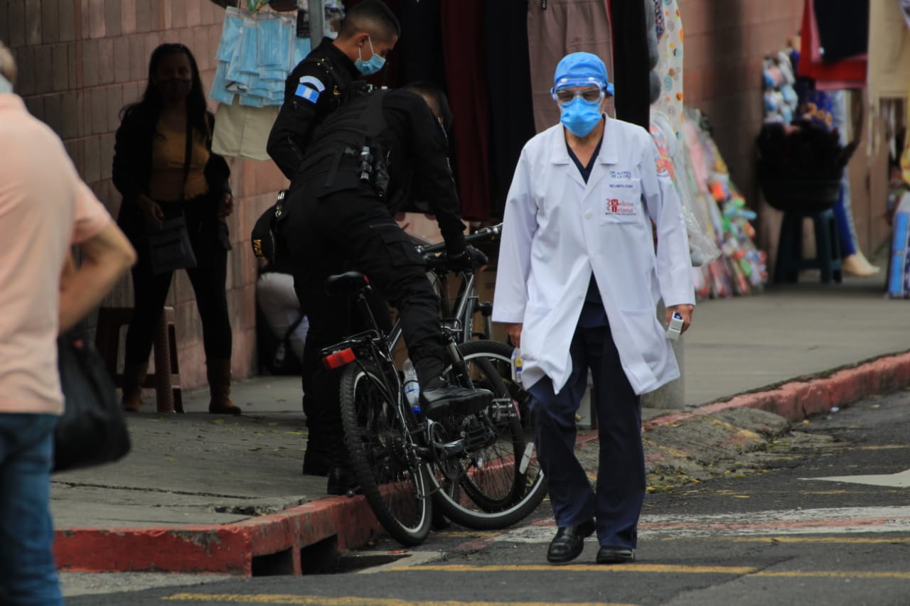 Salud reporta menos fallecidos por coronavirus que hace una semana