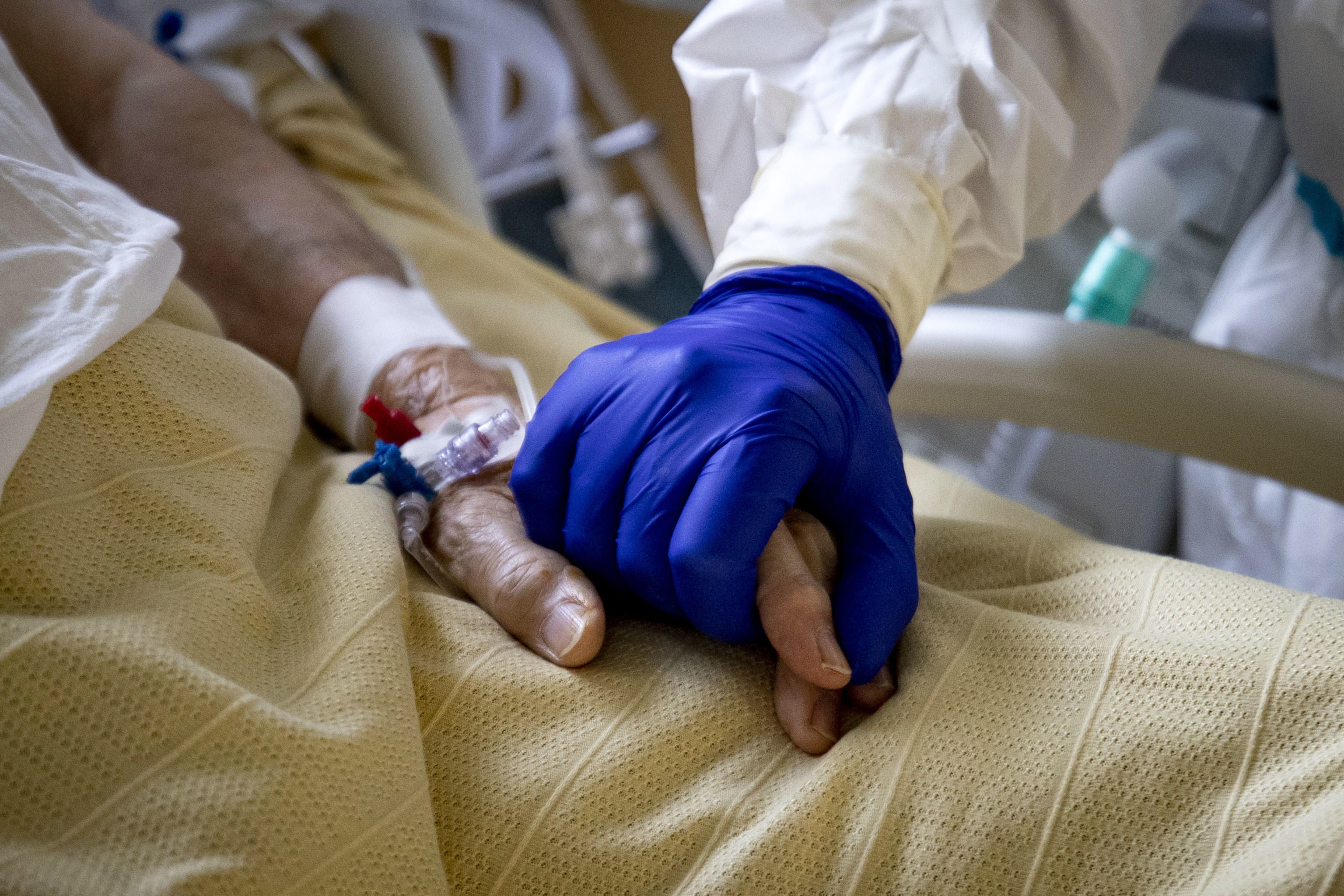 Así se difunde el virus en una sala de espera de hospital, según estudio