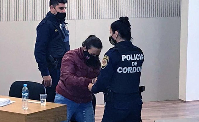 “Era su vida o la mía”: por estas razones fue absuelta una mujer argentina que mató a cuchilladas a su esposo