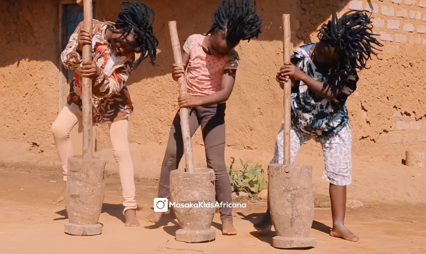 VIDEO: El baile viral de un grupo de niños en un hogar de huérfanos en Uganda