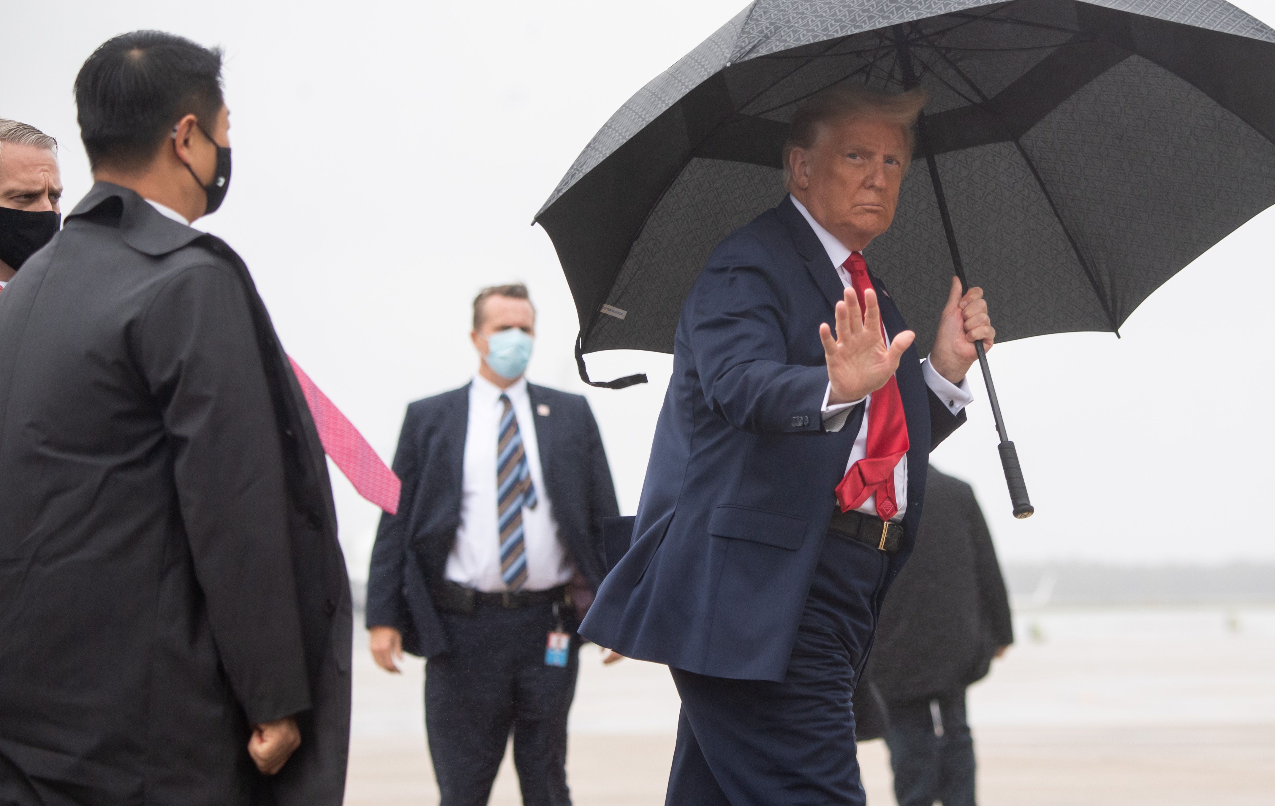 Donald Trump da negativo para covid-19, pero médicos no especifican la fecha de la prueba