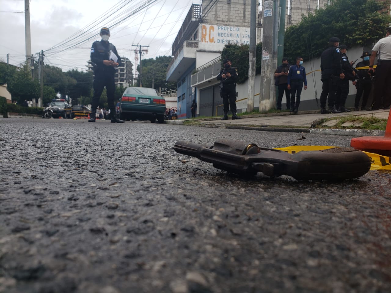 Violencia en zona 14: presunto asaltante muere en el lugar y la víctima queda herida