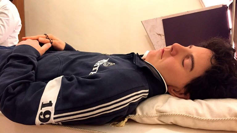 Carlo Acutis: el joven que mantiene su cuerpo intacto a 14 años de su muerte y que será beatificado por el Papa