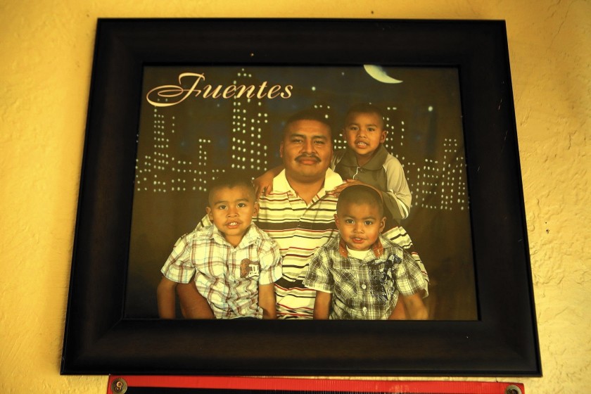 Mató a puñaladas a tres hijos en Los Ángeles: Guatemalteco pasará el resto de su vida en prisión