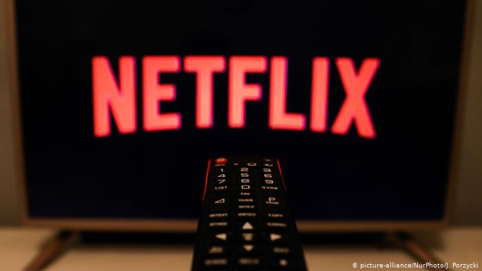 Polémico filme francés lleva a Netflix a juicio en Texas