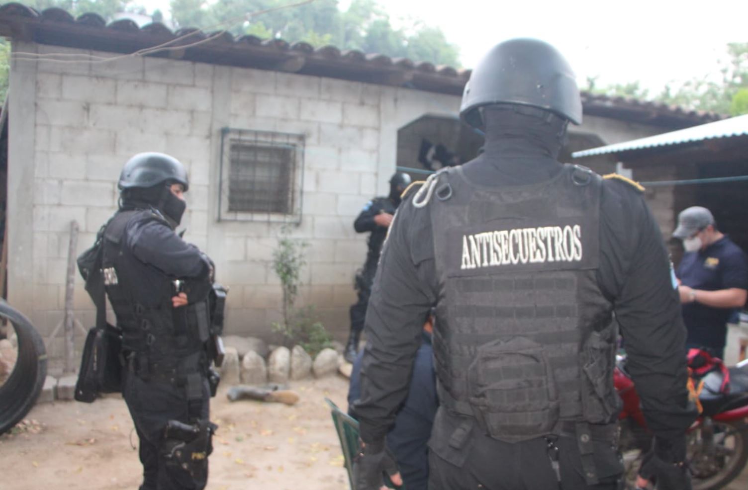 Dron y cámara térmica: así buscó la PNC a la banda de supuestos secuestradores “los Parientes”