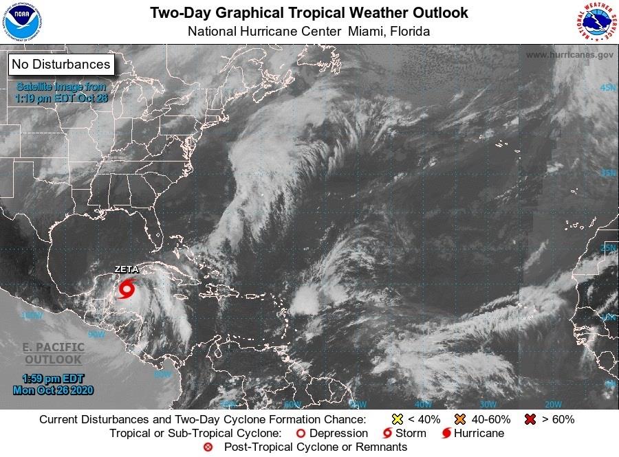 La tormenta Zeta se convierte en huracán mientras avanza hacia el Caribe mexicano