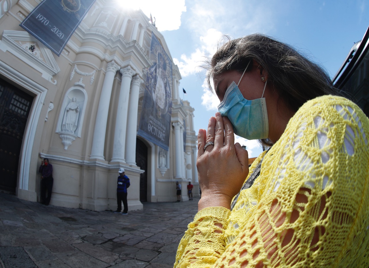 Mes del Rosario: El recorrido fotográfico por la Iglesia Santo Domingo para venerar a la Patrona de Guatemala