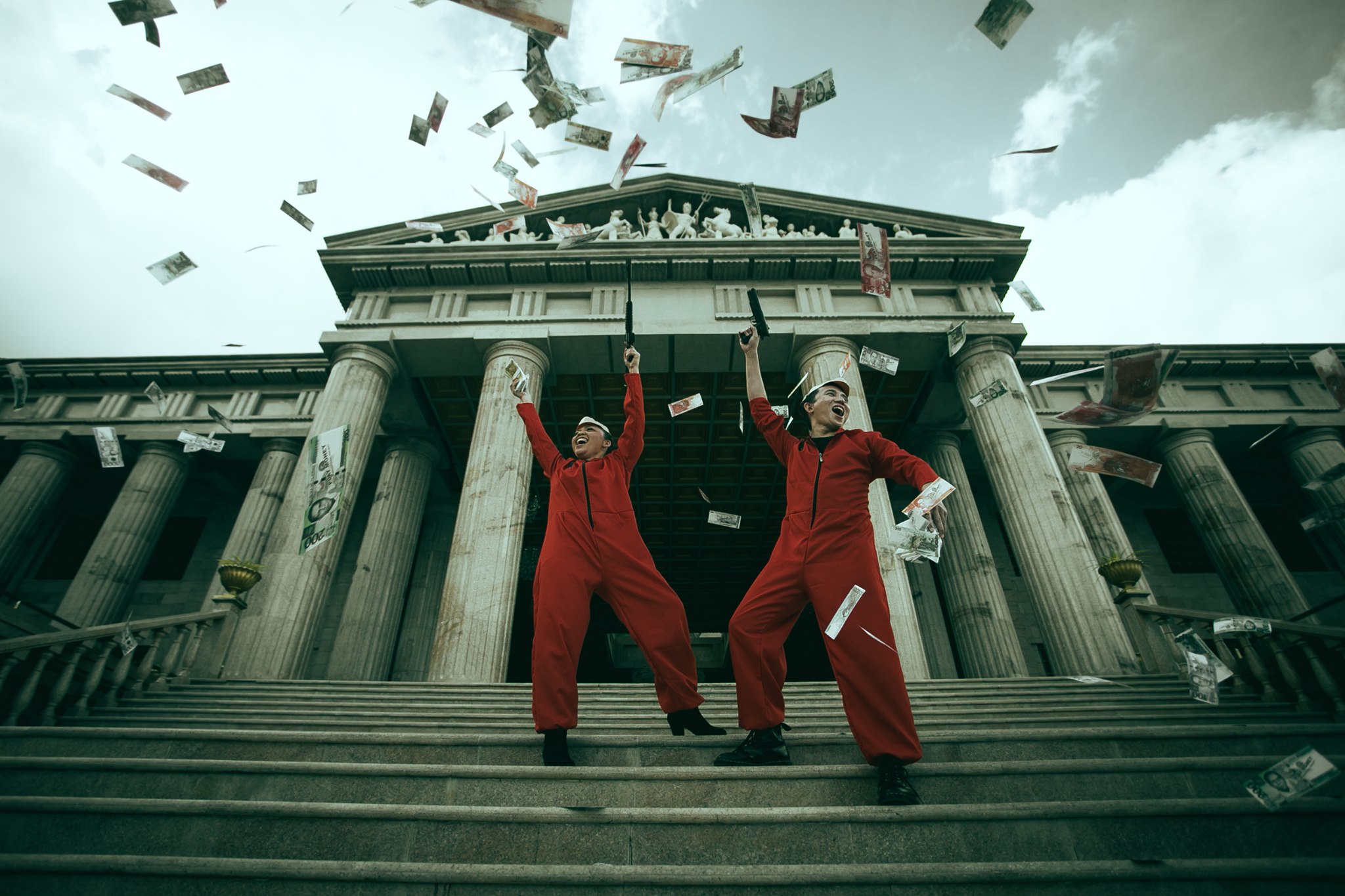 Una pareja recrea “La Casa de Papel” en la sesión de fotos de su boda