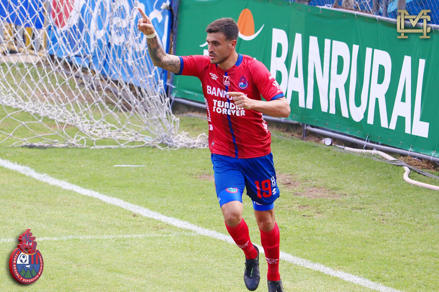 Ramiro Rocca homenajea a Maradona con un póquer de goles con Municipal