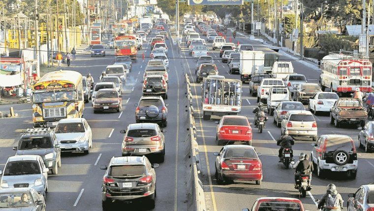 SAT levanta prórroga a proveedor para entrega de placas de circulación en Guatemala