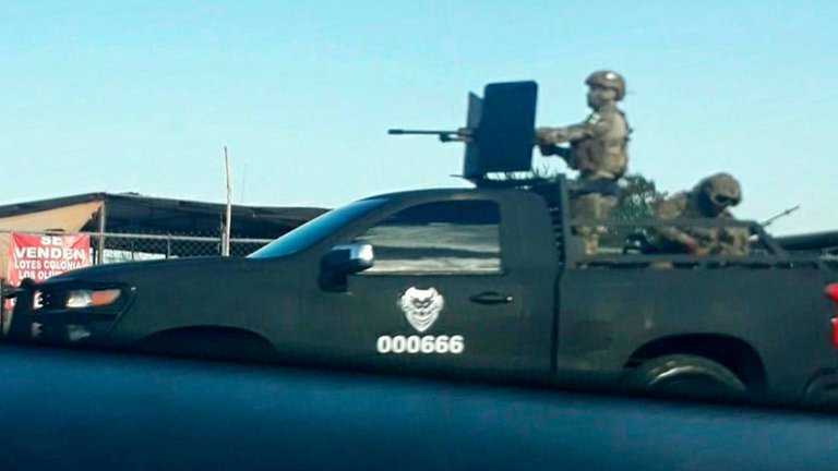 Vestidos de militares y con armas calibre .50: así desafían sicarios de la Tropa del Infierno a las fuerza armadas