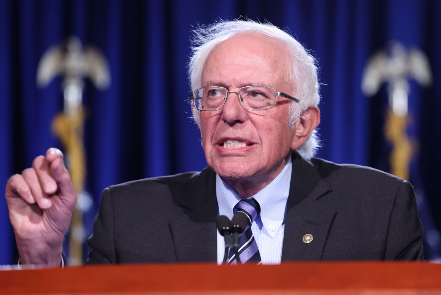 Bernie Sanders se hace viral por predecir los retrasos en resultados presidenciales en Estados Unidos