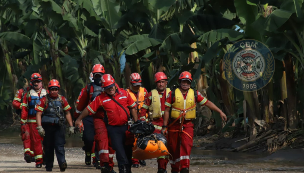 Depresión tropical Eta: las dramáticas imágenes de los Bomberos Municipales durante un rescate