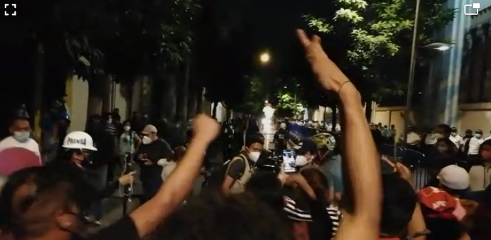Periodistas de Guatevisión sufren agresión frente a Casa Presidencial