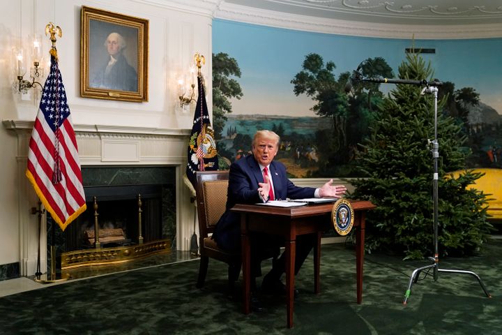 Donald Trump y el “pequeño escritorio” que se volvió tendencia en Twitter