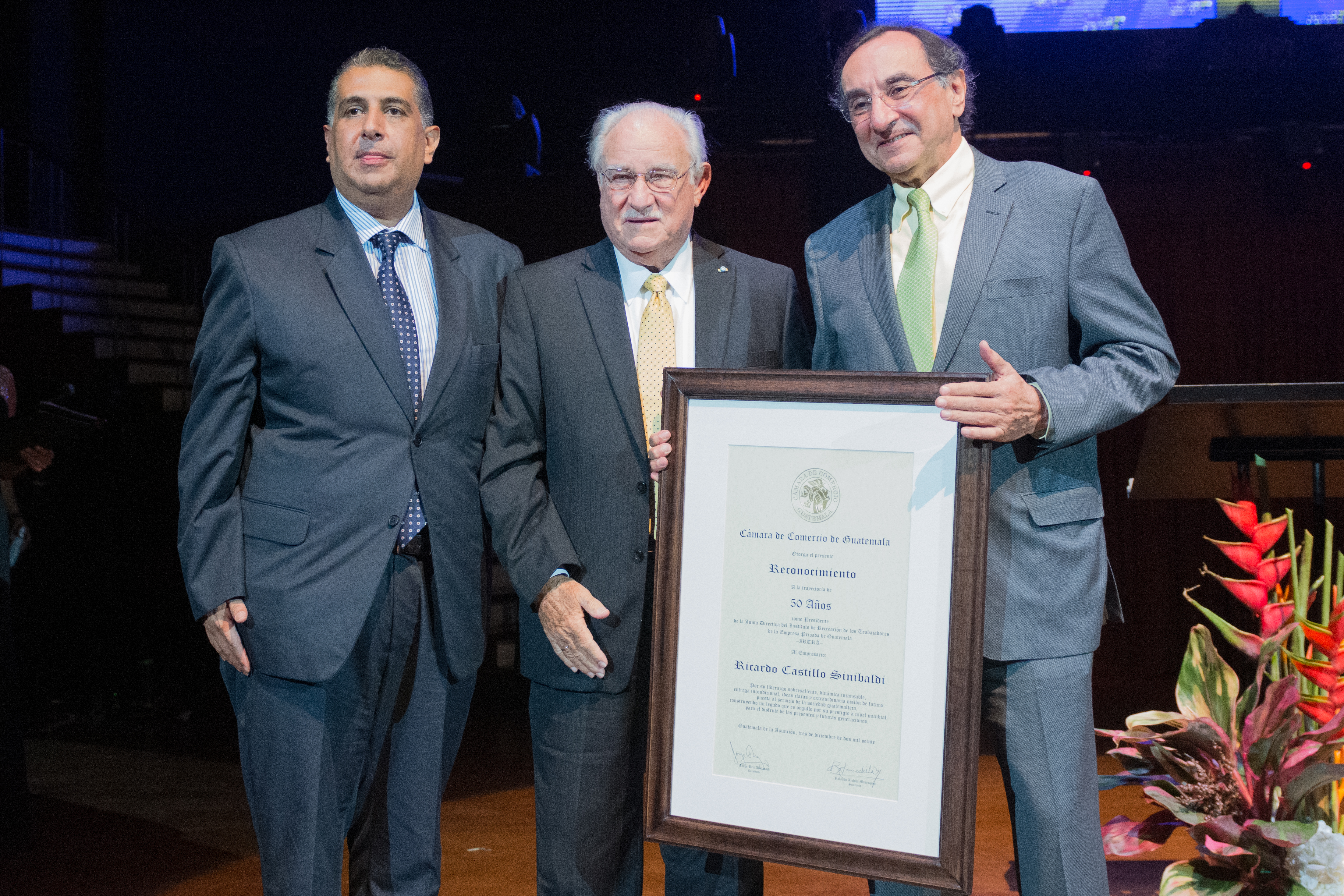 Rinden homenaje a Ricardo Castillo Sinibaldi, presidente del Irtra desde hace 50 años