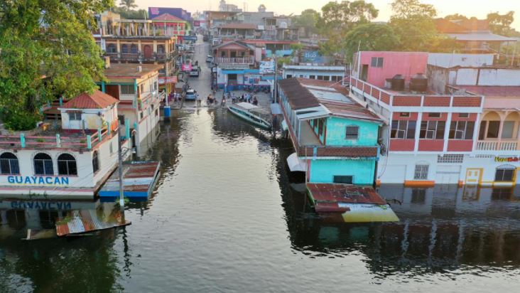 Lancha naufragó en Sayaxché, Petén y buscan a personas desaparecidas