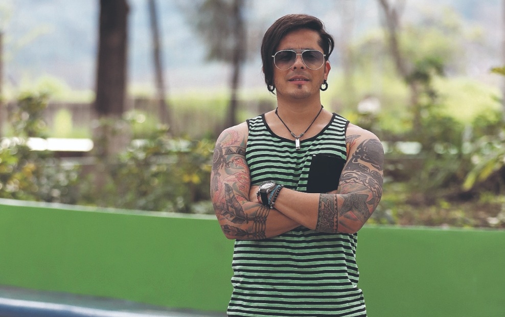 “Gracias por tu vocación”: la emotiva canción con la que Tavo Bárcenas rinde homenaje a los médicos de Guatemala