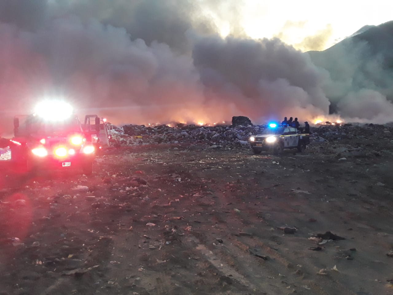 Se registra incendio en el vertedero de ruta al Pacífico