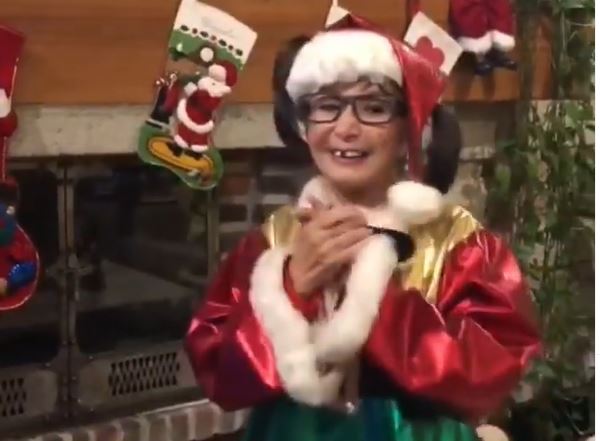 Así celebra “La Chilindrina” su cumpleaños 70 y la Navidad