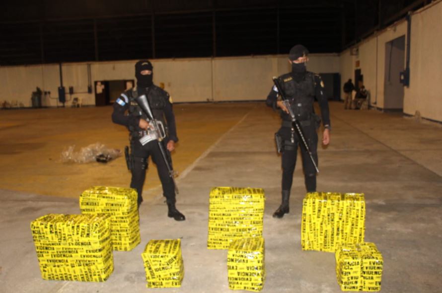 Valor de droga encontrada en avión tipo jet en Petén asciende a Q34.2 millones