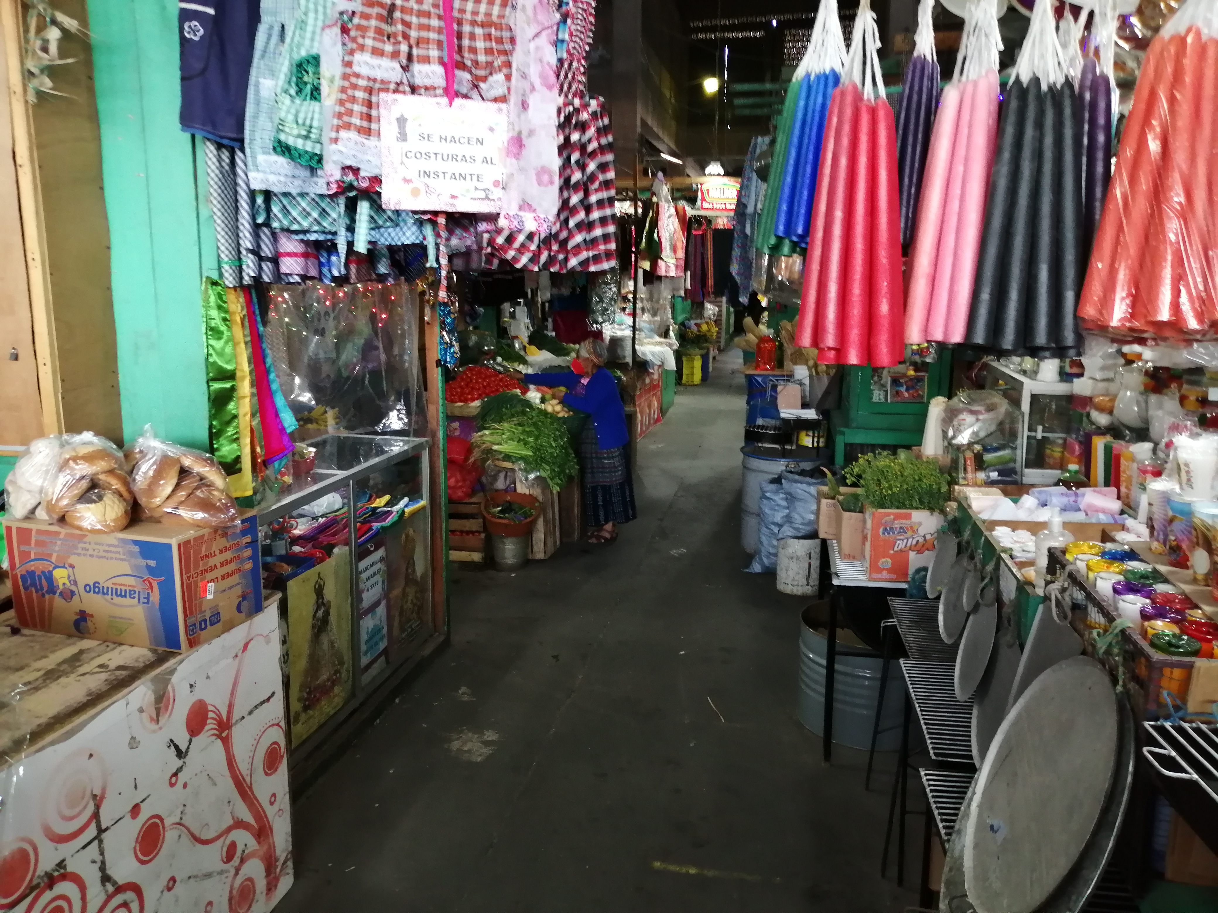 “Pedimos a las autoridades que respeten”: comerciantes de Xela se rebelan al horario impuesto por el Gobierno