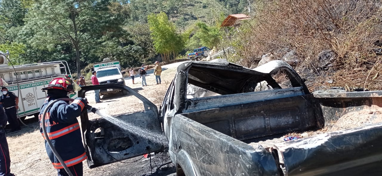 Un muerto y más de 20 heridos deja accidente de picop que luego se incendia   